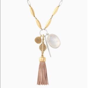Stella and Dot Victoria Pendant Necklace